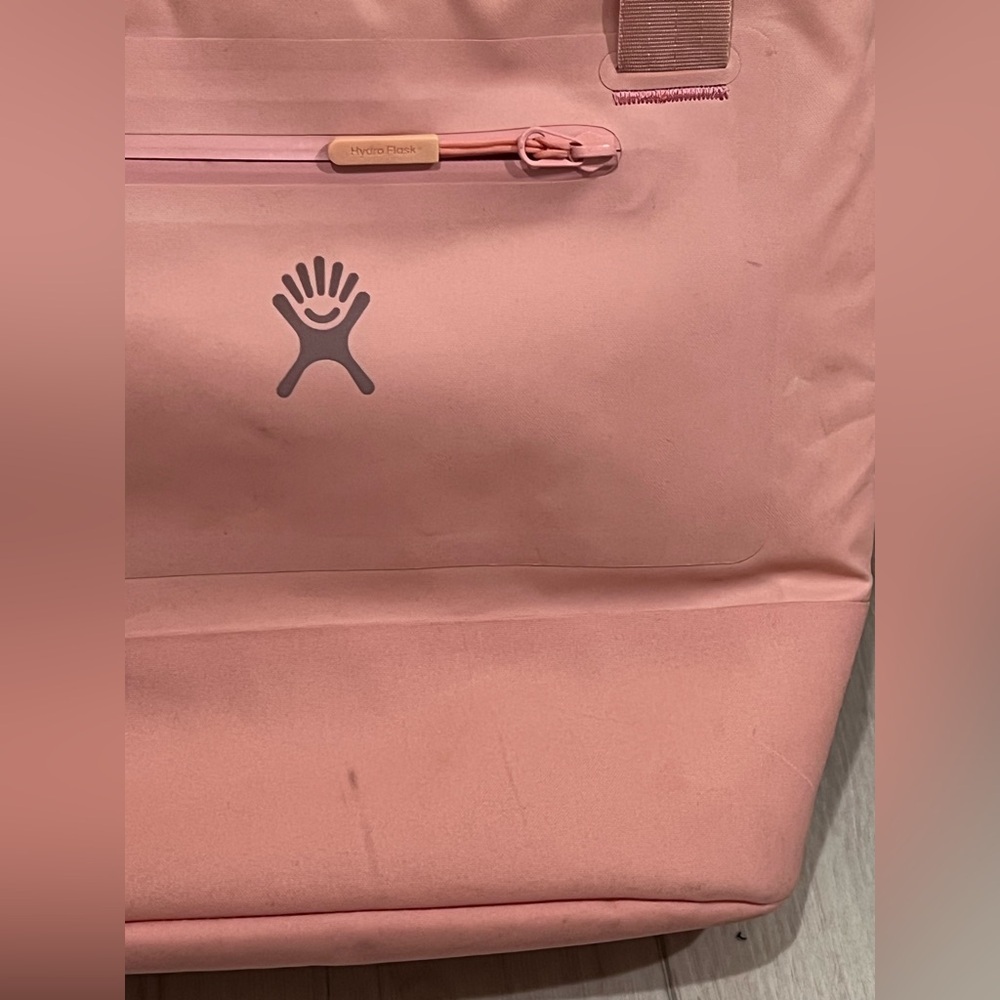 HYDRO FLASK :: TOTE - Picture 7 of 9